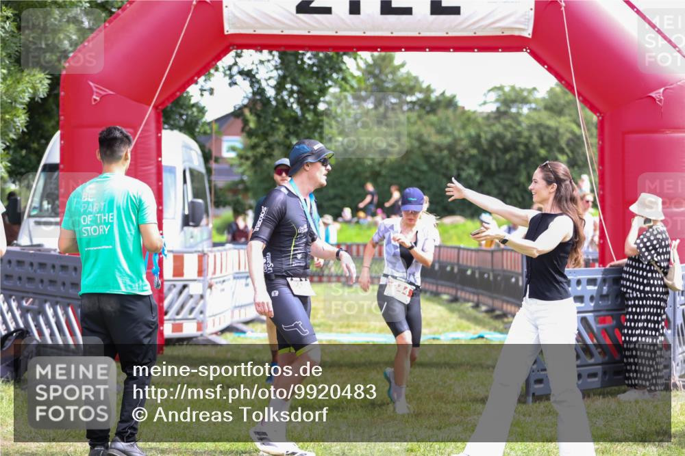 21.06.2026 - 29. Vierlanden-Triathlon Andreas Tolksdorf http://msf.ph/oto/9920483 21.06.2026 13:14:18 Ziel 29, 244 meine-sportfotos.de