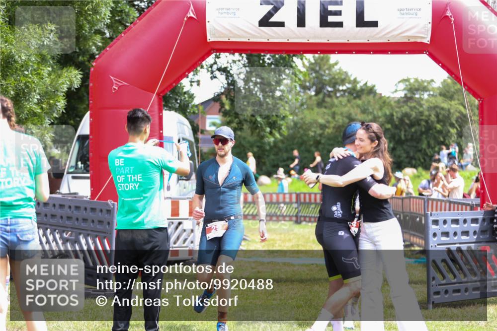 21.06.2026 - 29. Vierlanden-Triathlon Andreas Tolksdorf http://msf.ph/oto/9920488 21.06.2026 13:14:19 Ziel 29, 244 meine-sportfotos.de