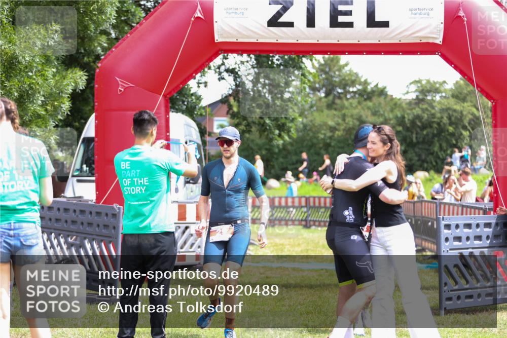 21.06.2026 - 29. Vierlanden-Triathlon Andreas Tolksdorf http://msf.ph/oto/9920489 21.06.2026 13:14:19 Ziel 29, 244 meine-sportfotos.de