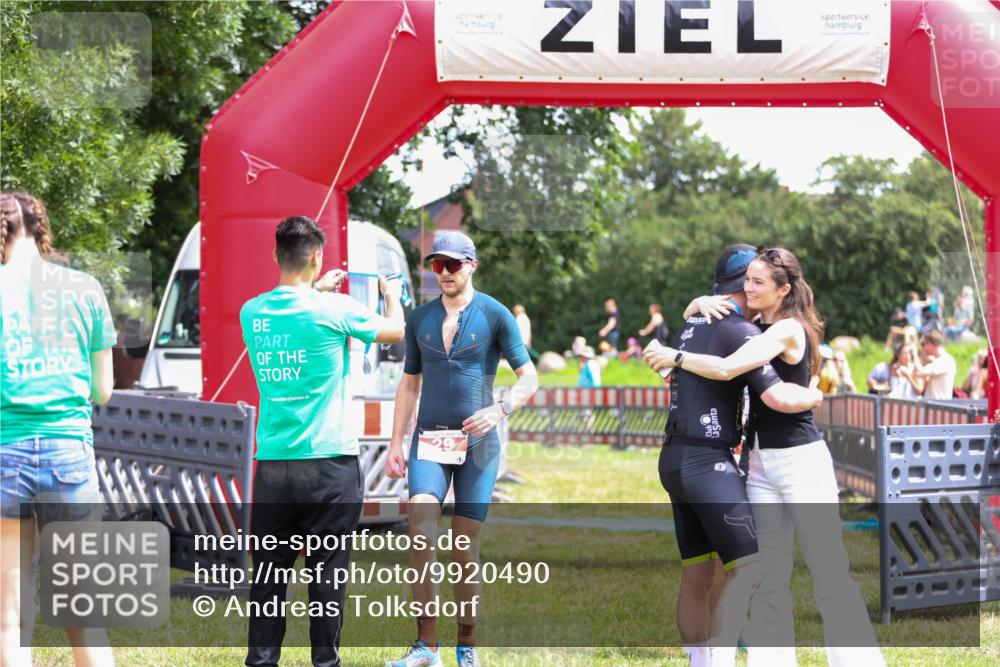 21.06.2026 - 29. Vierlanden-Triathlon Andreas Tolksdorf http://msf.ph/oto/9920490 21.06.2026 13:14:19 Ziel 29, 244 meine-sportfotos.de