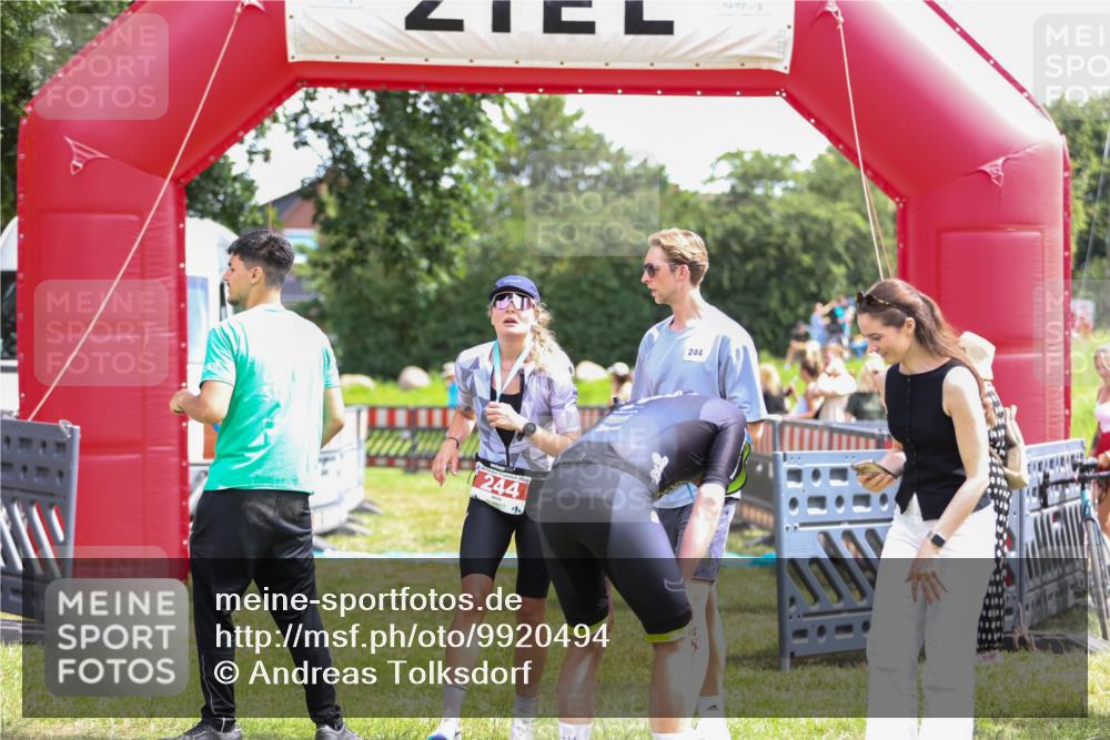 21.06.2026 - 29. Vierlanden-Triathlon Andreas Tolksdorf http://msf.ph/oto/9920494 21.06.2026 13:14:28 Ziel  meine-sportfotos.de
