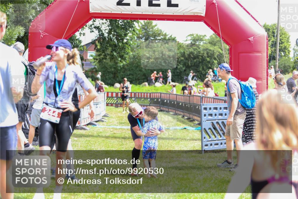 21.06.2026 - 29. Vierlanden-Triathlon Andreas Tolksdorf http://msf.ph/oto/9920530 21.06.2026 13:15:32 Ziel 8, 159 meine-sportfotos.de