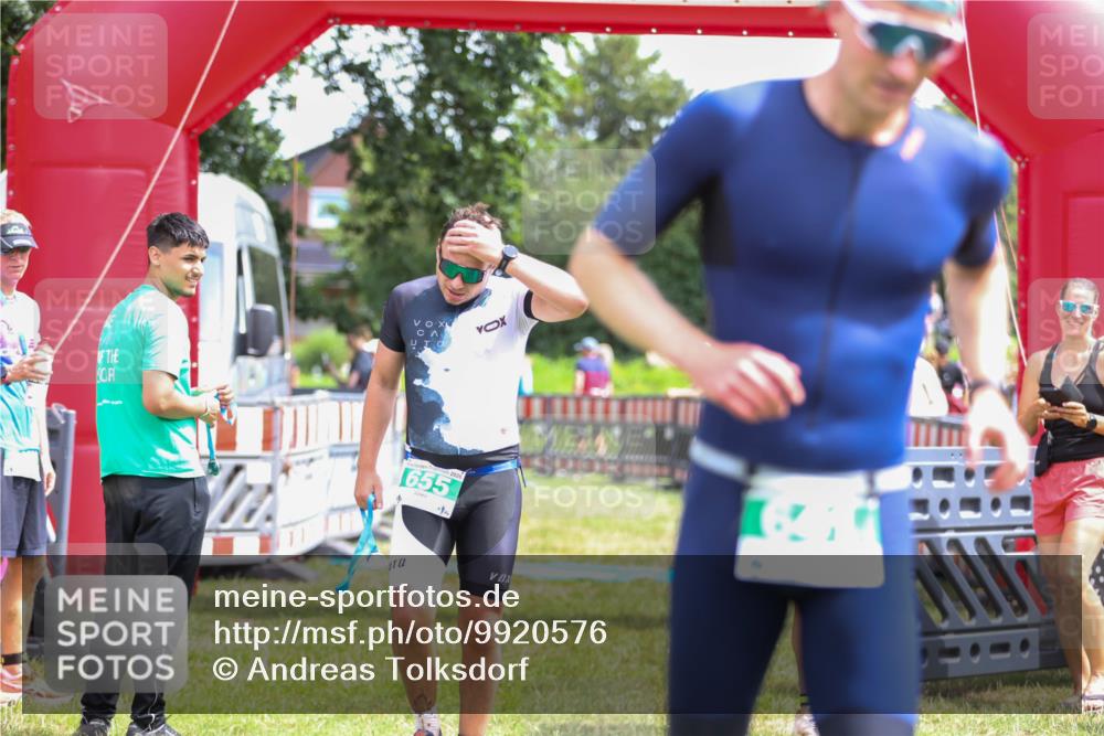 21.06.2026 - 29. Vierlanden-Triathlon Andreas Tolksdorf http://msf.ph/oto/9920576 21.06.2026 13:16:15 Ziel 70, 655 meine-sportfotos.de