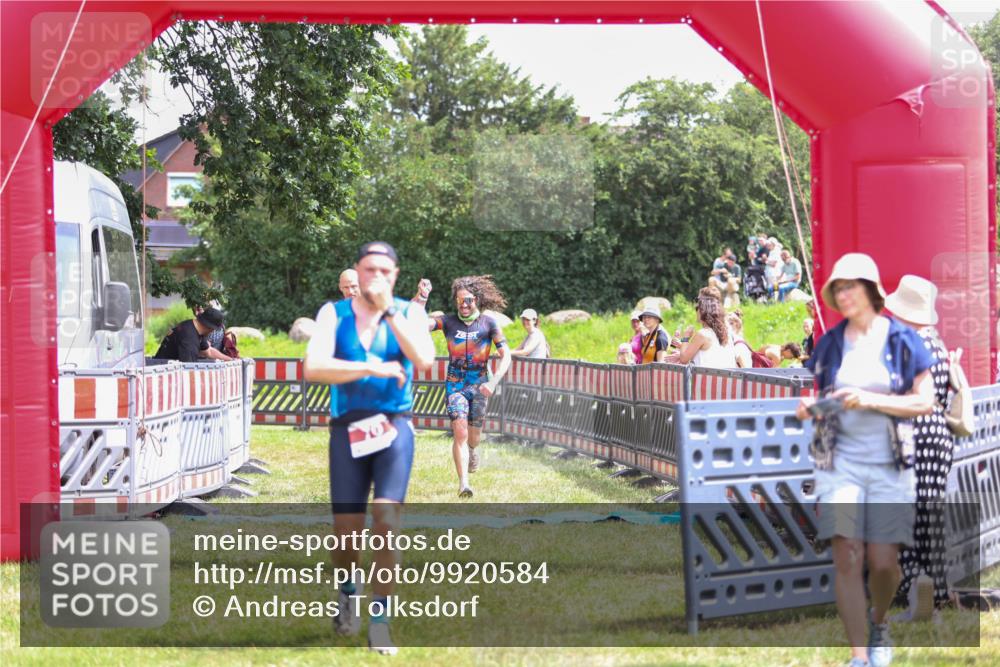 21.06.2026 - 29. Vierlanden-Triathlon Andreas Tolksdorf http://msf.ph/oto/9920584 21.06.2026 13:16:27 Ziel 34, 70, 131, 657 meine-sportfotos.de
