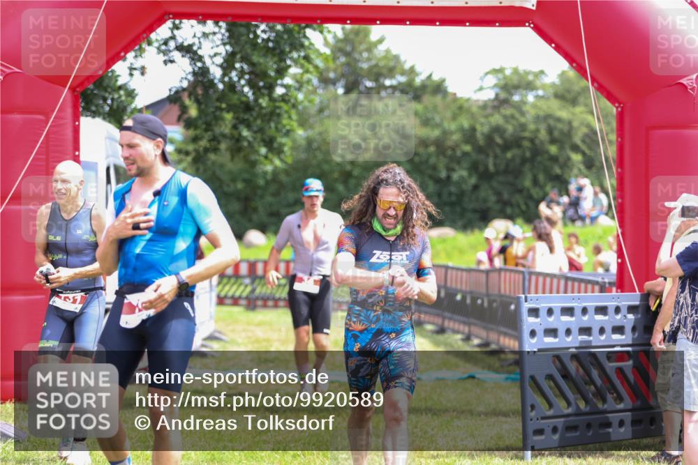 21.06.2026 - 29. Vierlanden-Triathlon Andreas Tolksdorf http://msf.ph/oto/9920589 21.06.2026 13:16:31 Ziel 34, 131, 657 meine-sportfotos.de