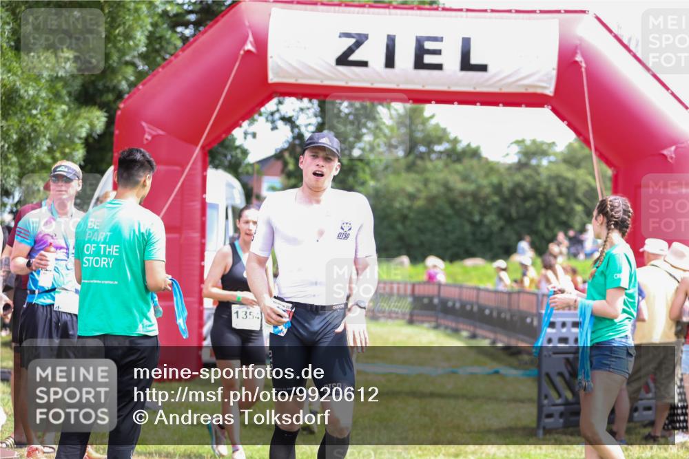 21.06.2026 - 29. Vierlanden-Triathlon Andreas Tolksdorf http://msf.ph/oto/9920612 21.06.2026 13:17:23 Ziel 7, 130, 160 meine-sportfotos.de