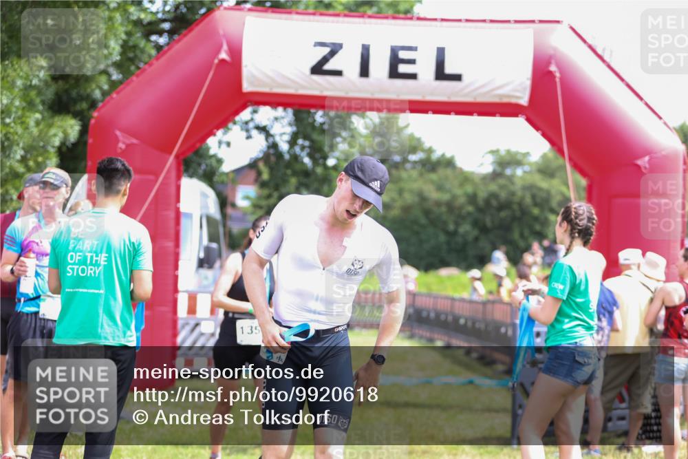 21.06.2026 - 29. Vierlanden-Triathlon Andreas Tolksdorf http://msf.ph/oto/9920618 21.06.2026 13:17:24 Ziel 7, 130, 160 meine-sportfotos.de