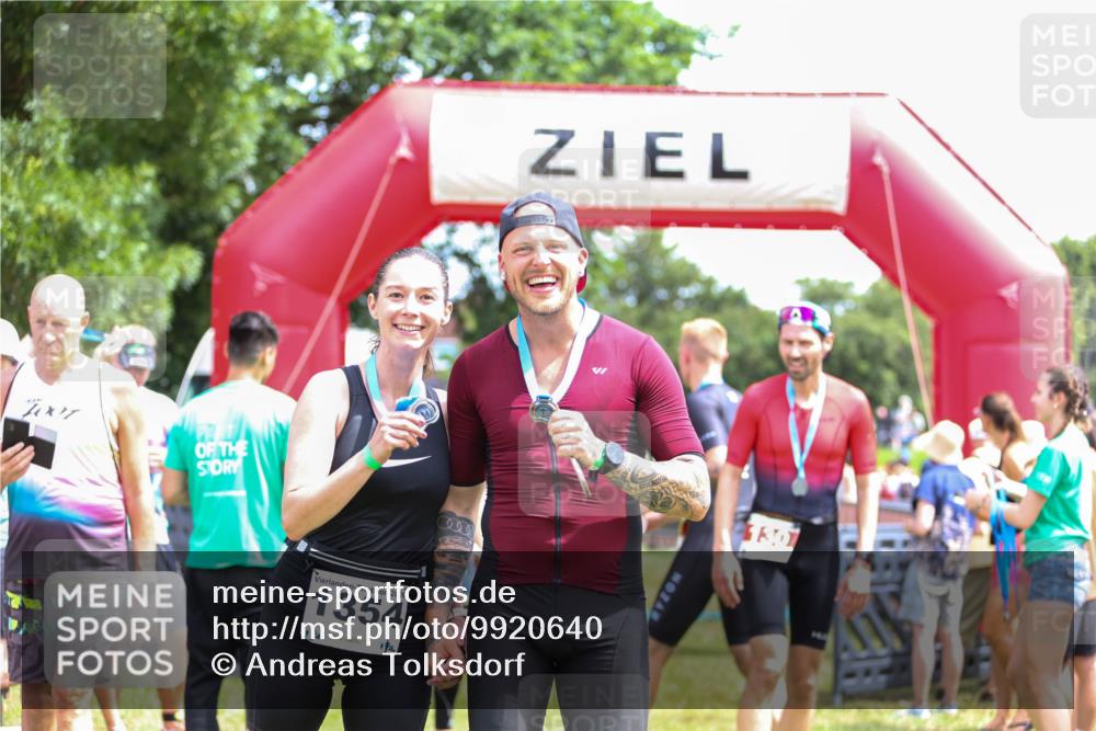21.06.2026 - 29. Vierlanden-Triathlon Andreas Tolksdorf http://msf.ph/oto/9920640 21.06.2026 13:17:36 Ziel 253, 744 meine-sportfotos.de