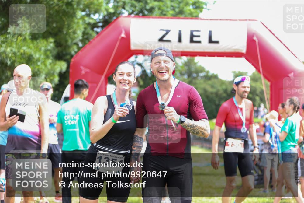 21.06.2026 - 29. Vierlanden-Triathlon Andreas Tolksdorf http://msf.ph/oto/9920647 21.06.2026 13:17:37 Ziel 253, 744 meine-sportfotos.de