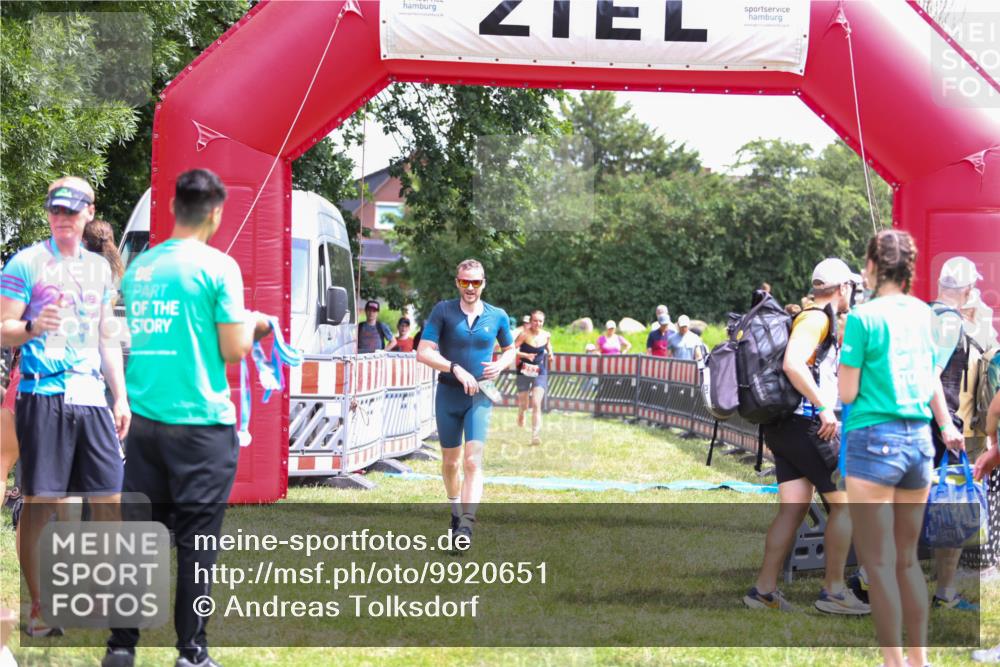 21.06.2026 - 29. Vierlanden-Triathlon Andreas Tolksdorf http://msf.ph/oto/9920651 21.06.2026 13:17:45 Ziel 253, 696, 744 meine-sportfotos.de