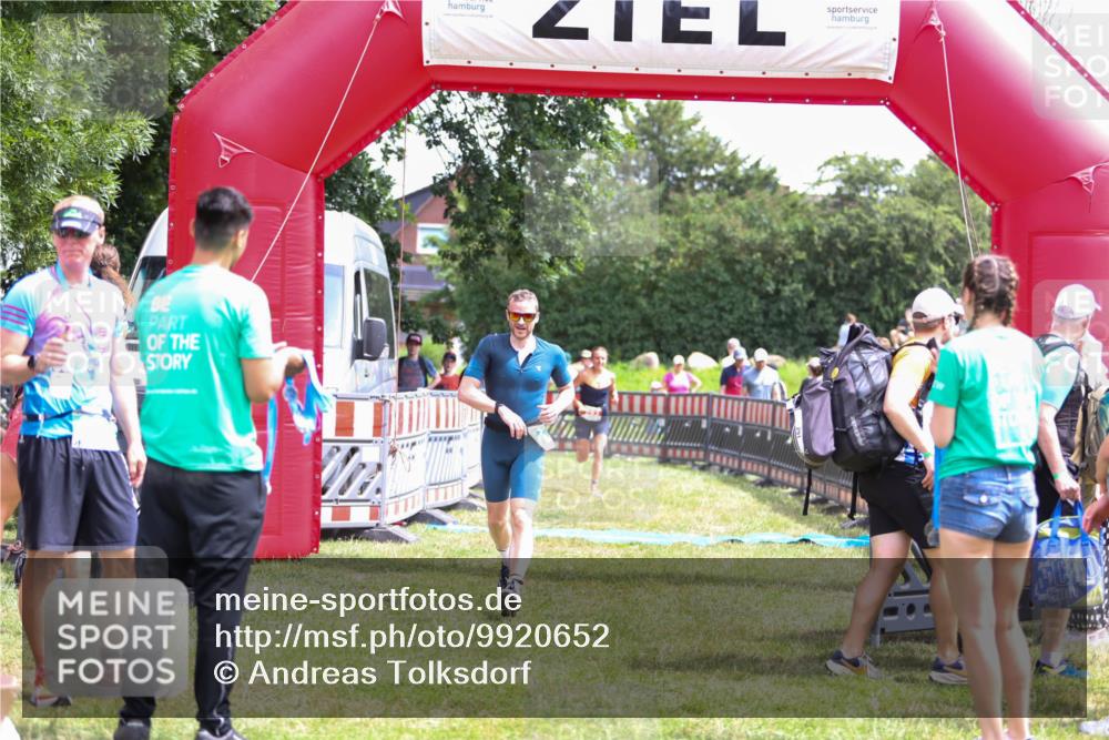 21.06.2026 - 29. Vierlanden-Triathlon Andreas Tolksdorf http://msf.ph/oto/9920652 21.06.2026 13:17:45 Ziel 253, 696, 744 meine-sportfotos.de
