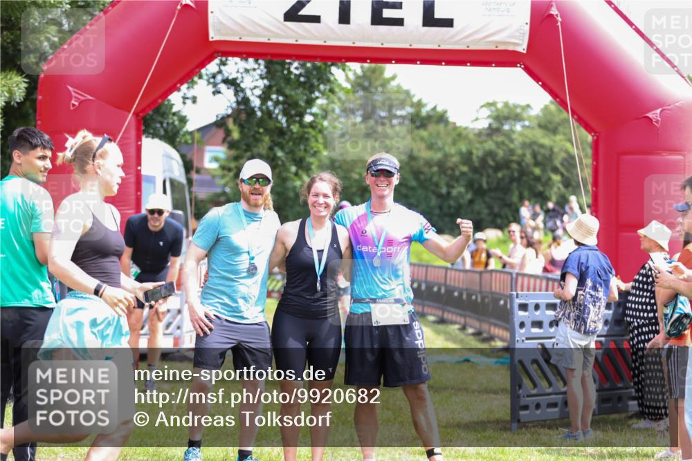 21.06.2026 - 29. Vierlanden-Triathlon Andreas Tolksdorf http://msf.ph/oto/9920682 21.06.2026 13:18:01 Ziel 50, 659 meine-sportfotos.de