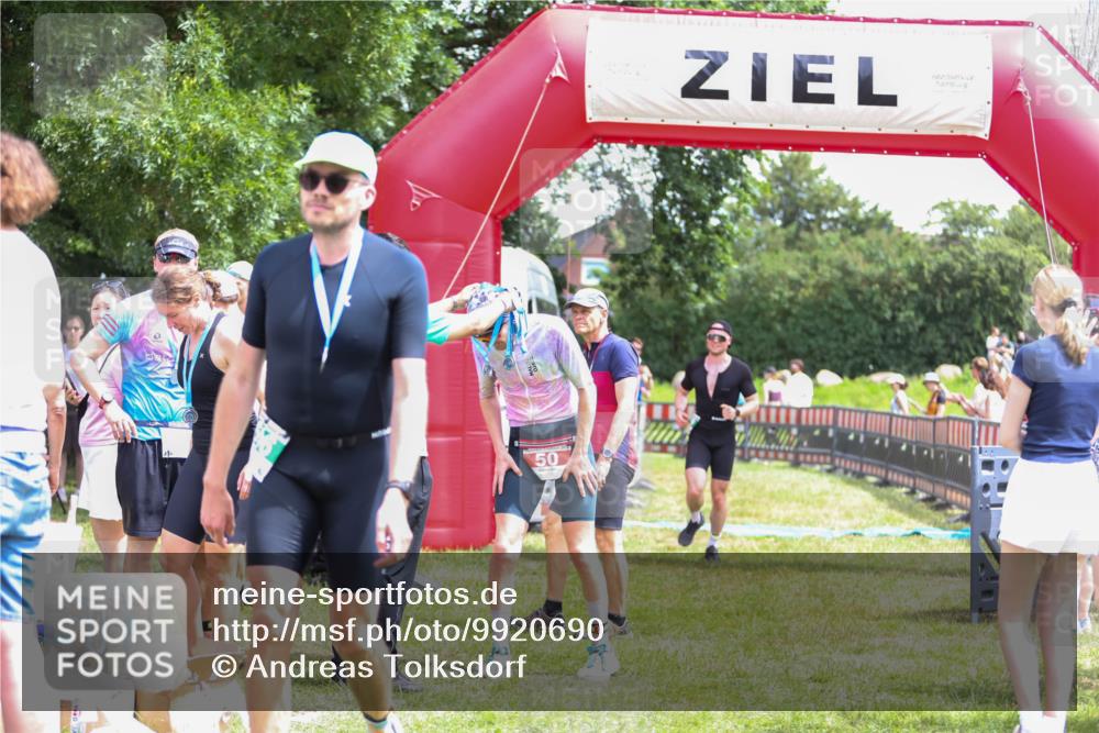 21.06.2026 - 29. Vierlanden-Triathlon Andreas Tolksdorf http://msf.ph/oto/9920690 21.06.2026 13:18:12 Ziel 659, 742, 798 meine-sportfotos.de