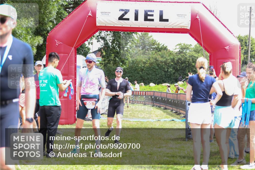 21.06.2026 - 29. Vierlanden-Triathlon Andreas Tolksdorf http://msf.ph/oto/9920700 21.06.2026 13:18:13 Ziel 659, 742, 798 meine-sportfotos.de