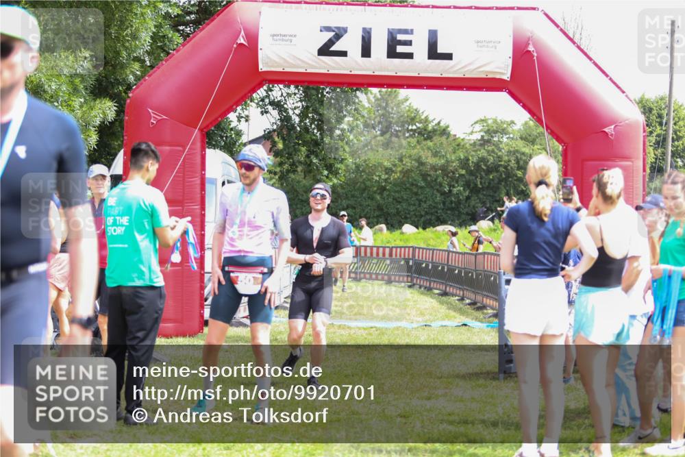 21.06.2026 - 29. Vierlanden-Triathlon Andreas Tolksdorf http://msf.ph/oto/9920701 21.06.2026 13:18:13 Ziel 659, 742, 798 meine-sportfotos.de