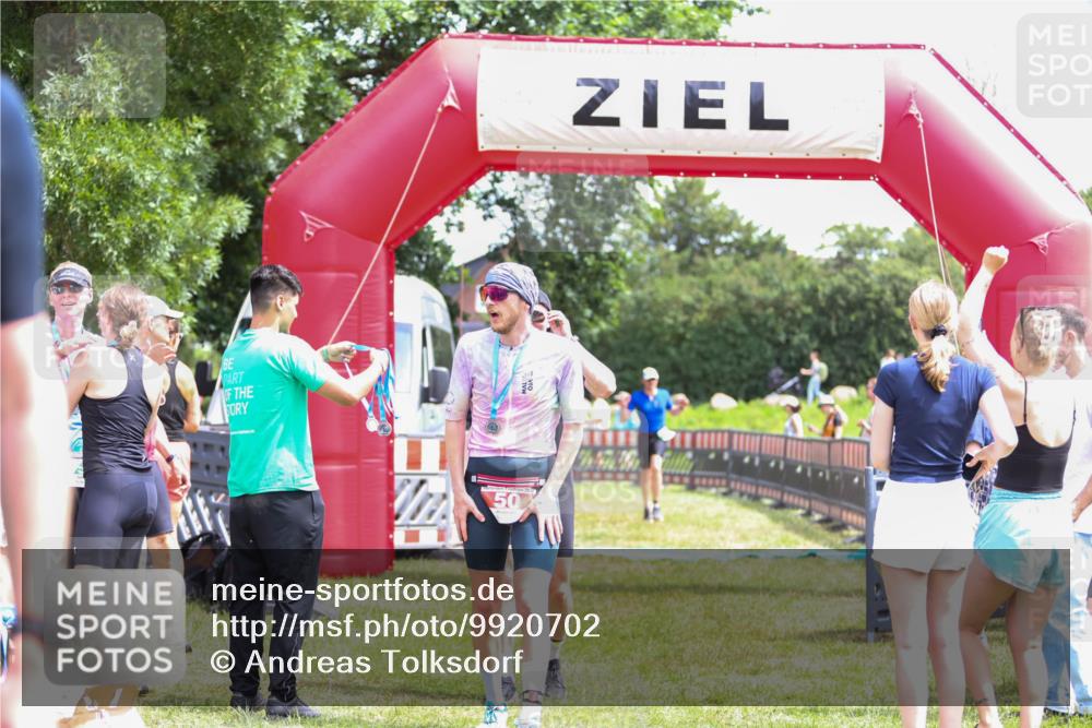 21.06.2026 - 29. Vierlanden-Triathlon Andreas Tolksdorf http://msf.ph/oto/9920702 21.06.2026 13:18:14 Ziel 659, 742, 798 meine-sportfotos.de