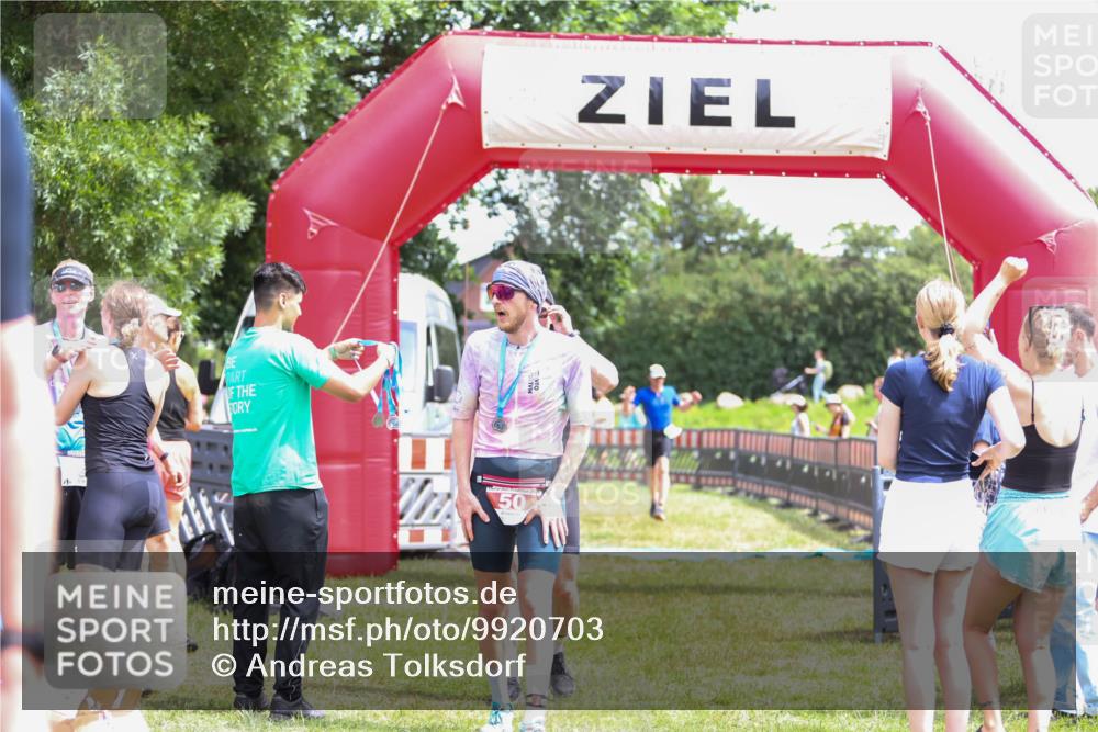 21.06.2026 - 29. Vierlanden-Triathlon Andreas Tolksdorf http://msf.ph/oto/9920703 21.06.2026 13:18:14 Ziel 659, 742, 798 meine-sportfotos.de