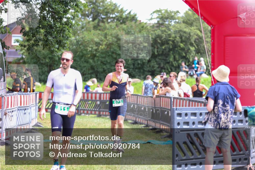 21.06.2026 - 29. Vierlanden-Triathlon Andreas Tolksdorf http://msf.ph/oto/9920784 21.06.2026 13:20:11 Ziel 673, 751, 811 meine-sportfotos.de