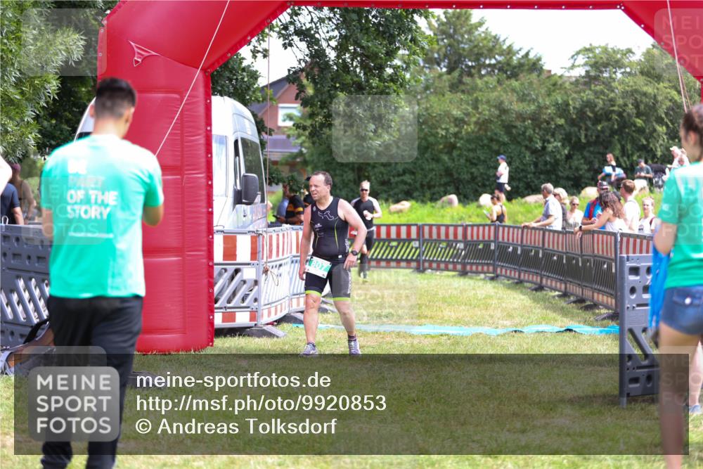 21.06.2026 - 29. Vierlanden-Triathlon Andreas Tolksdorf http://msf.ph/oto/9920853 21.06.2026 13:21:19 Ziel 176, 807 meine-sportfotos.de