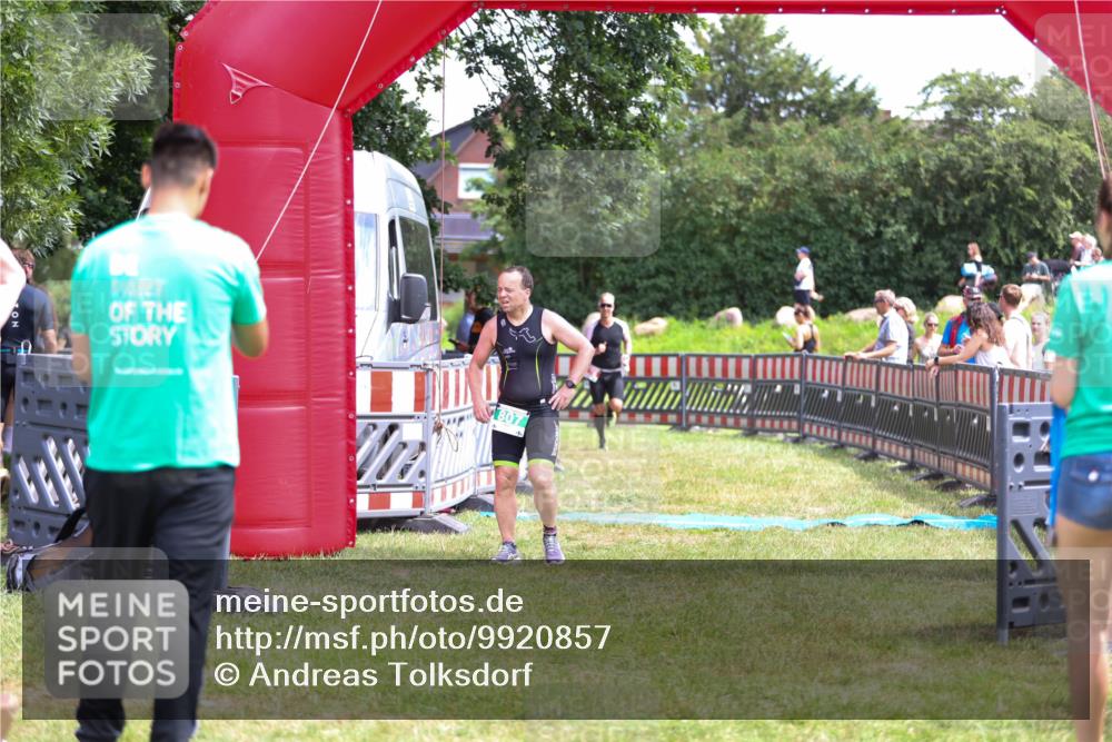 21.06.2026 - 29. Vierlanden-Triathlon Andreas Tolksdorf http://msf.ph/oto/9920857 21.06.2026 13:21:20 Ziel 176, 807 meine-sportfotos.de