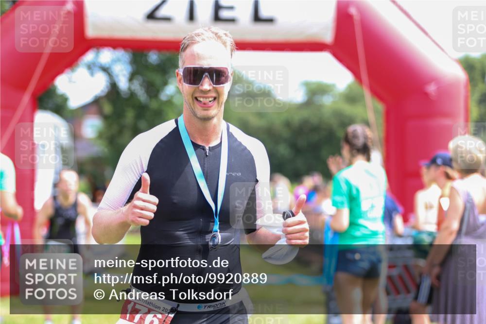 21.06.2026 - 29. Vierlanden-Triathlon Andreas Tolksdorf http://msf.ph/oto/9920889 21.06.2026 13:21:34 Ziel  meine-sportfotos.de