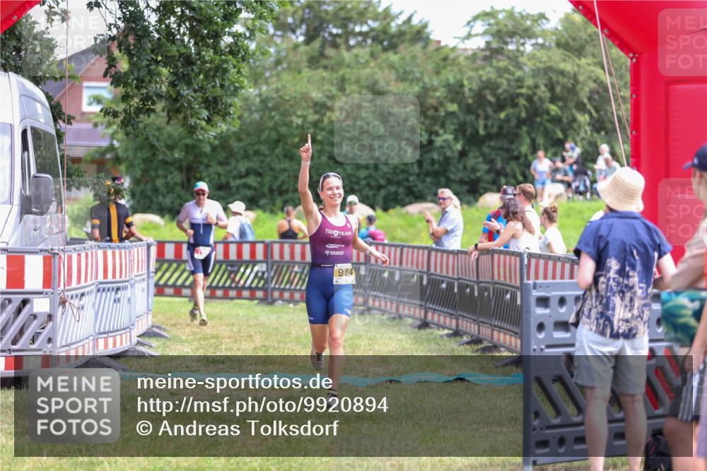21.06.2026 - 29. Vierlanden-Triathlon Andreas Tolksdorf http://msf.ph/oto/9920894 21.06.2026 13:22:02 Ziel 195, 740, 984 meine-sportfotos.de