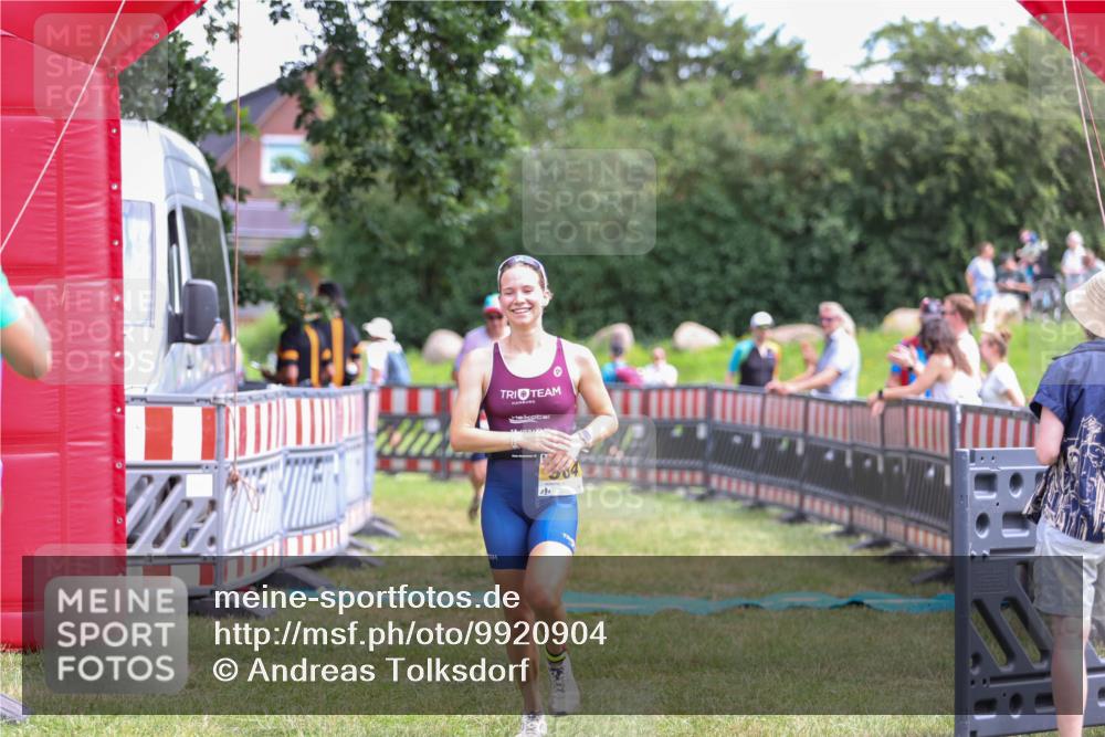 21.06.2026 - 29. Vierlanden-Triathlon Andreas Tolksdorf http://msf.ph/oto/9920904 21.06.2026 13:22:03 Ziel 195, 740, 984 meine-sportfotos.de