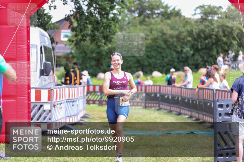 21.06.2026 - 29. Vierlanden-Triathlon Andreas Tolksdorf http://msf.ph/oto/9920905 21.06.2026 13:22:03 Ziel 195, 740, 984 meine-sportfotos.de