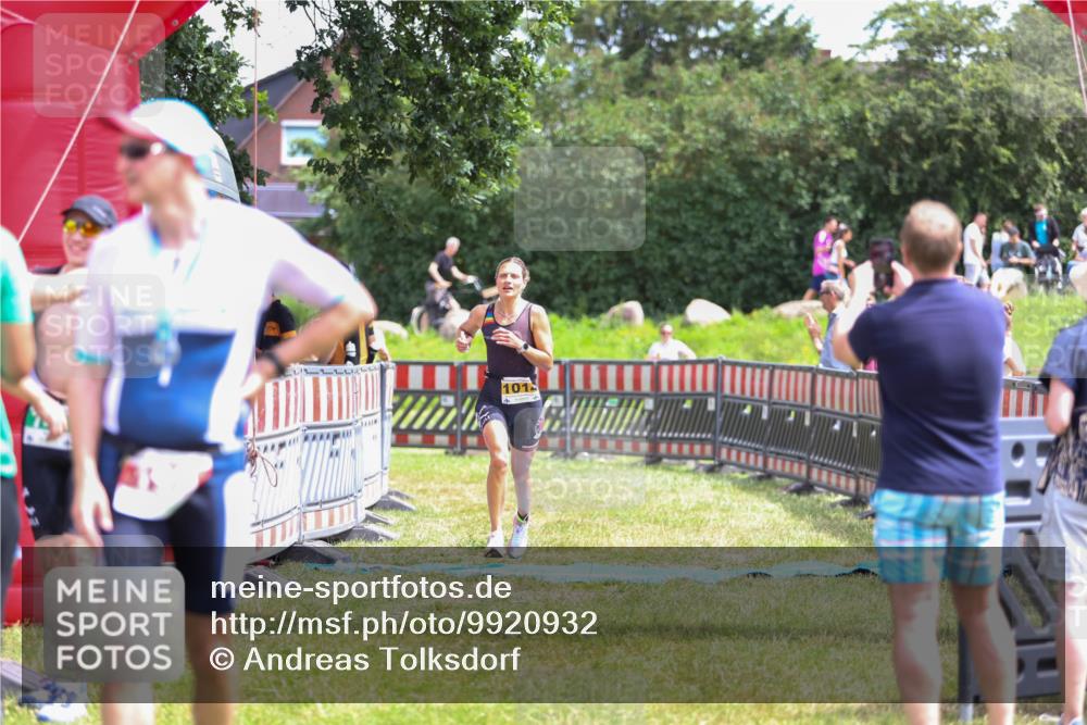 21.06.2026 - 29. Vierlanden-Triathlon Andreas Tolksdorf http://msf.ph/oto/9920932 21.06.2026 13:22:20 Ziel 293, 779, 1014 meine-sportfotos.de