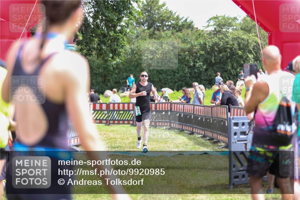 21.06.2026 - 29. Vierlanden-Triathlon Andreas Tolksdorf http://msf.ph/oto/9920985 21.06.2026 13:22:58 Ziel 630, 675, 729, 731 meine-sportfotos.de
