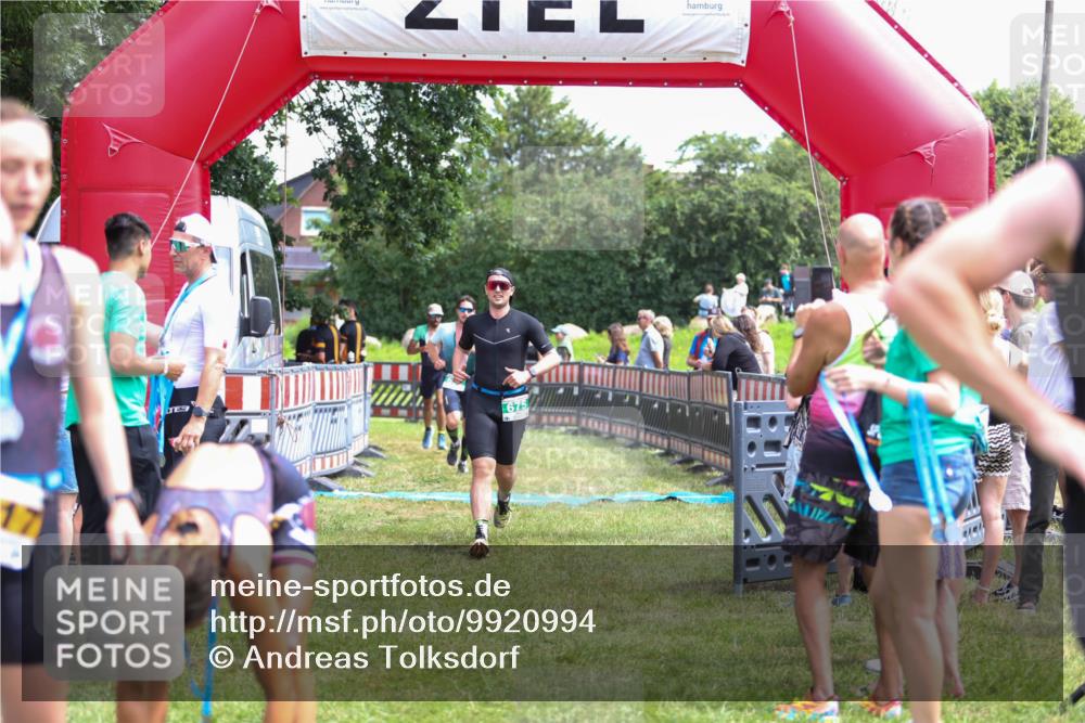 21.06.2026 - 29. Vierlanden-Triathlon Andreas Tolksdorf http://msf.ph/oto/9920994 21.06.2026 13:23:05 Ziel 39, 630, 675, 729 meine-sportfotos.de