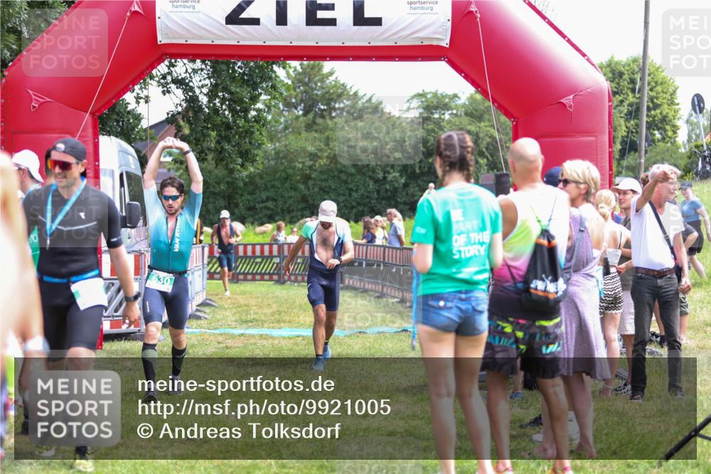 21.06.2026 - 29. Vierlanden-Triathlon Andreas Tolksdorf http://msf.ph/oto/9921005 21.06.2026 13:23:10 Ziel 39, 630, 729 meine-sportfotos.de