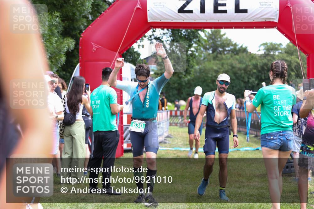21.06.2026 - 29. Vierlanden-Triathlon Andreas Tolksdorf http://msf.ph/oto/9921010 21.06.2026 13:23:14 Ziel 39 meine-sportfotos.de