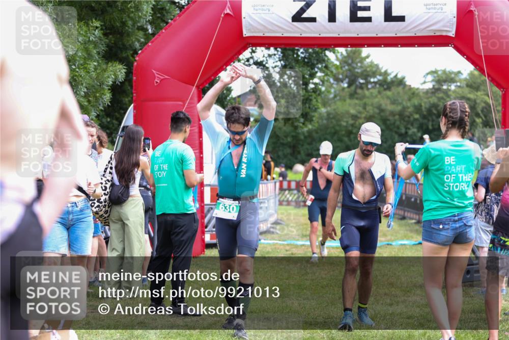 21.06.2026 - 29. Vierlanden-Triathlon Andreas Tolksdorf http://msf.ph/oto/9921013 21.06.2026 13:23:14 Ziel 39 meine-sportfotos.de