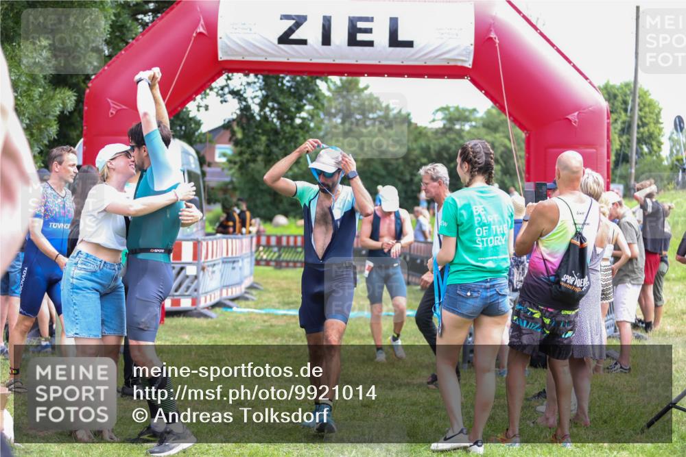 21.06.2026 - 29. Vierlanden-Triathlon Andreas Tolksdorf http://msf.ph/oto/9921014 21.06.2026 13:23:16 Ziel 39, 109 meine-sportfotos.de