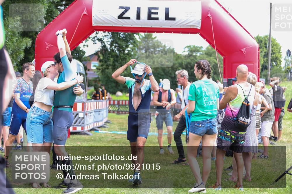 21.06.2026 - 29. Vierlanden-Triathlon Andreas Tolksdorf http://msf.ph/oto/9921015 21.06.2026 13:23:16 Ziel 39, 109 meine-sportfotos.de