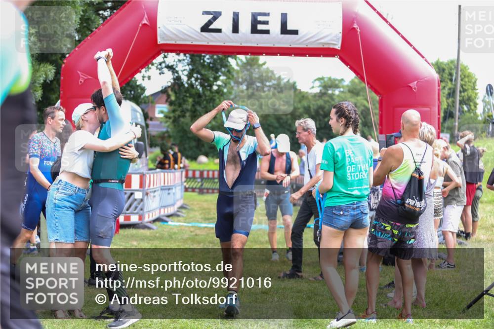21.06.2026 - 29. Vierlanden-Triathlon Andreas Tolksdorf http://msf.ph/oto/9921016 21.06.2026 13:23:16 Ziel 39, 109 meine-sportfotos.de