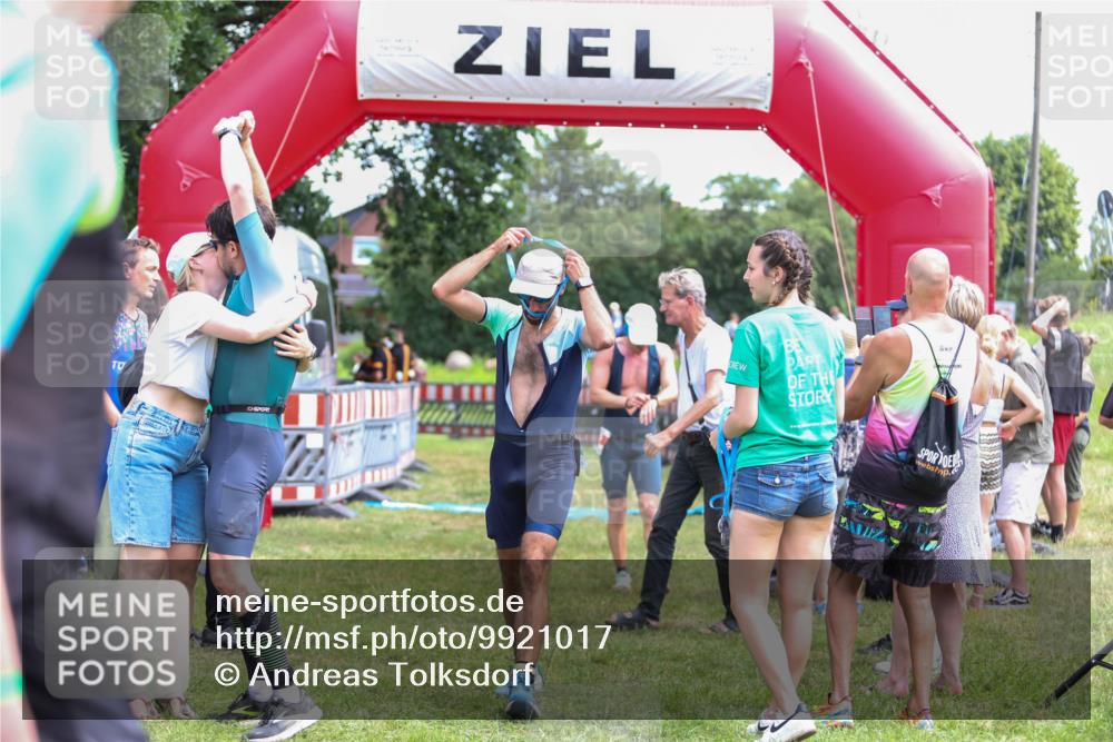 21.06.2026 - 29. Vierlanden-Triathlon Andreas Tolksdorf http://msf.ph/oto/9921017 21.06.2026 13:23:16 Ziel 39, 109 meine-sportfotos.de