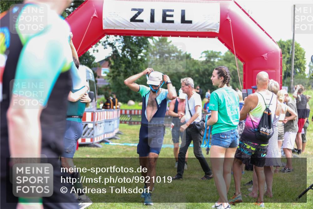 21.06.2026 - 29. Vierlanden-Triathlon Andreas Tolksdorf http://msf.ph/oto/9921019 21.06.2026 13:23:16 Ziel 39, 109 meine-sportfotos.de