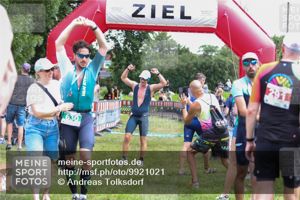 21.06.2026 - 29. Vierlanden-Triathlon Andreas Tolksdorf http://msf.ph/oto/9921021 21.06.2026 13:23:19 Ziel 109 meine-sportfotos.de