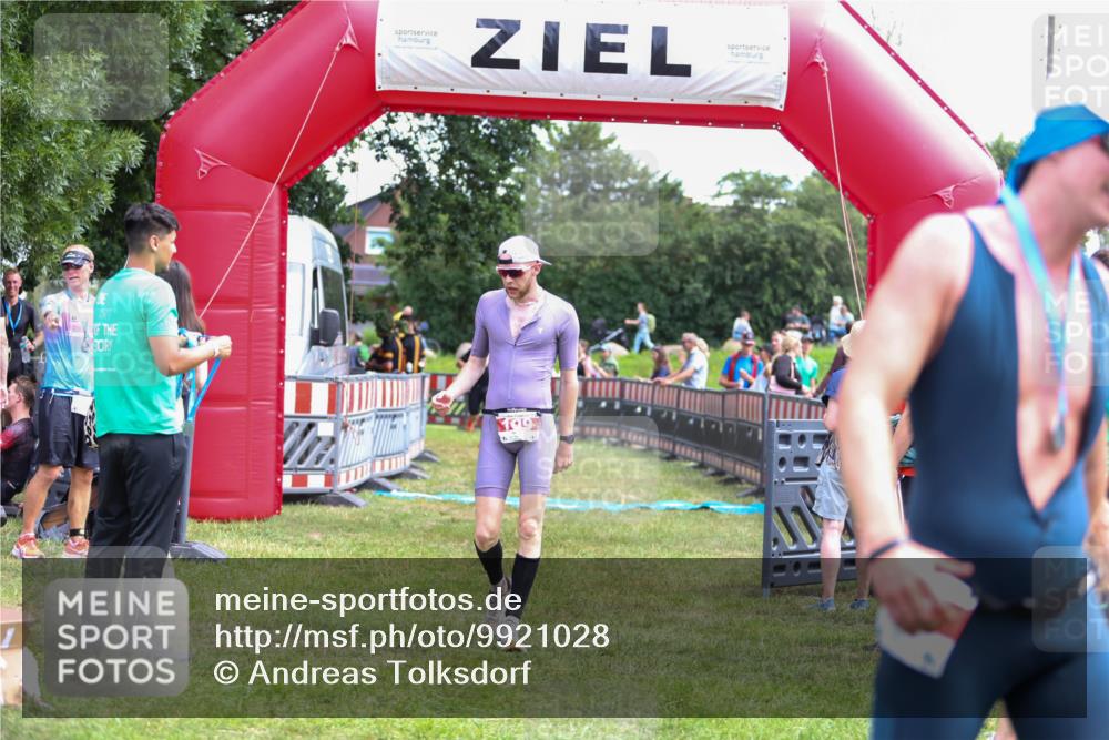 21.06.2026 - 29. Vierlanden-Triathlon Andreas Tolksdorf http://msf.ph/oto/9921028 21.06.2026 13:23:30 Ziel 109, 780 meine-sportfotos.de