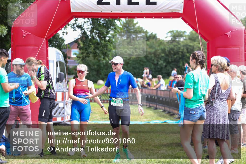 21.06.2026 - 29. Vierlanden-Triathlon Andreas Tolksdorf http://msf.ph/oto/9921060 21.06.2026 13:24:09 Ziel 633, 759, 777, 983, 1000 meine-sportfotos.de