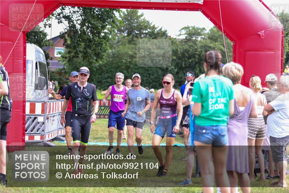 21.06.2026 - 29. Vierlanden-Triathlon Andreas Tolksdorf http://msf.ph/oto/9921104 21.06.2026 13:24:22 Ziel 288, 628, 680, 777, 983, 985 meine-sportfotos.de