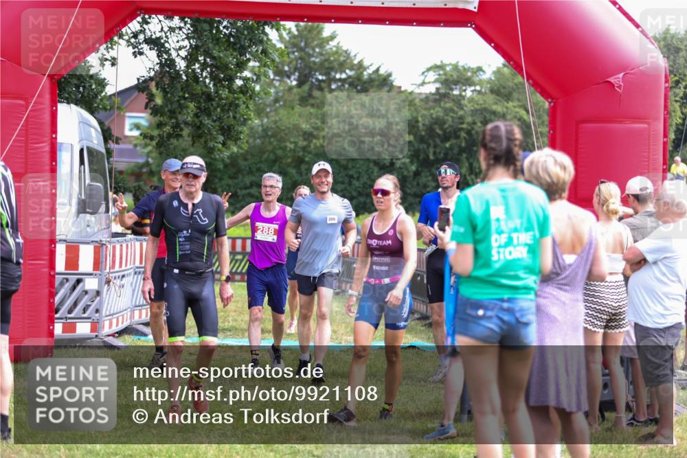21.06.2026 - 29. Vierlanden-Triathlon Andreas Tolksdorf http://msf.ph/oto/9921108 21.06.2026 13:24:22 Ziel 288, 628, 680, 777, 983, 985 meine-sportfotos.de