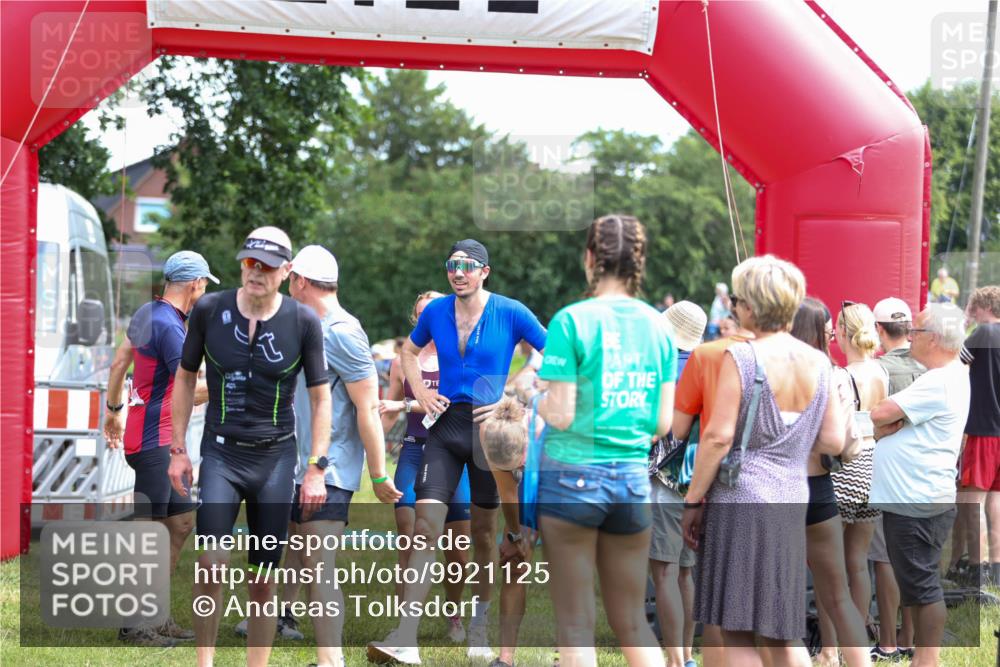 21.06.2026 - 29. Vierlanden-Triathlon Andreas Tolksdorf http://msf.ph/oto/9921125 21.06.2026 13:24:25 Ziel 288, 628, 643, 652, 680, 985 meine-sportfotos.de
