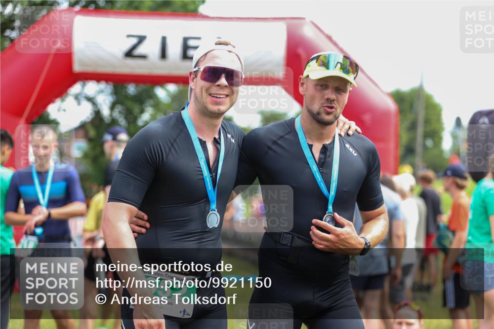21.06.2026 - 29. Vierlanden-Triathlon Andreas Tolksdorf http://msf.ph/oto/9921150 21.06.2026 13:25:11 Ziel 994 meine-sportfotos.de