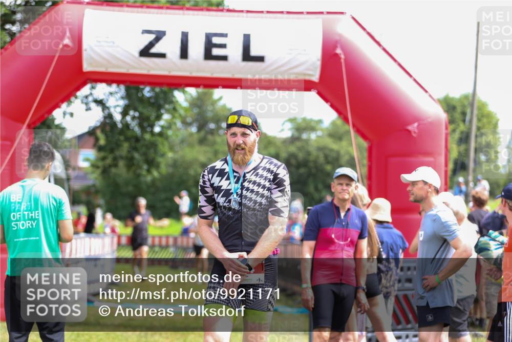 21.06.2026 - 29. Vierlanden-Triathlon Andreas Tolksdorf http://msf.ph/oto/9921171 21.06.2026 13:26:00 Ziel 287, 656 meine-sportfotos.de