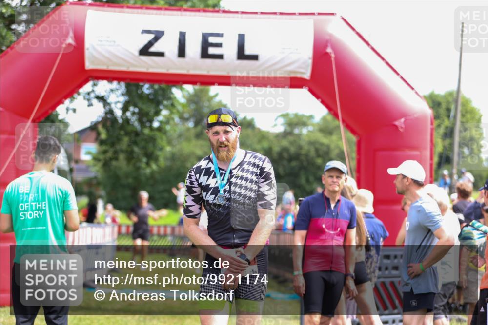 21.06.2026 - 29. Vierlanden-Triathlon Andreas Tolksdorf http://msf.ph/oto/9921174 21.06.2026 13:26:00 Ziel 287, 656 meine-sportfotos.de