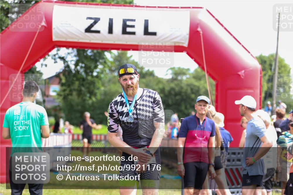 21.06.2026 - 29. Vierlanden-Triathlon Andreas Tolksdorf http://msf.ph/oto/9921176 21.06.2026 13:26:00 Ziel 287, 656 meine-sportfotos.de