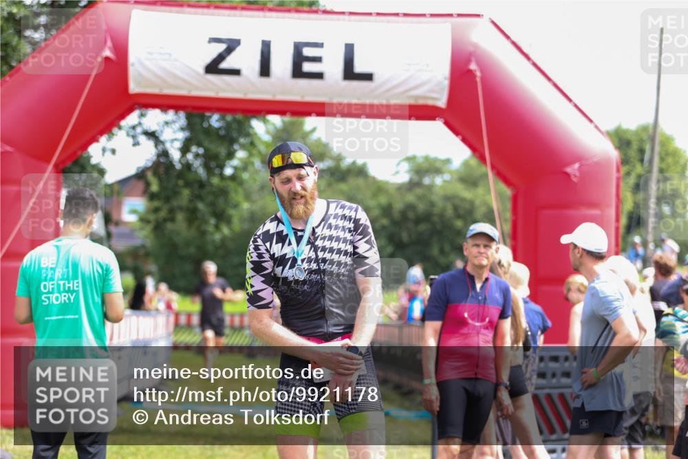 21.06.2026 - 29. Vierlanden-Triathlon Andreas Tolksdorf http://msf.ph/oto/9921178 21.06.2026 13:26:00 Ziel 287, 656 meine-sportfotos.de
